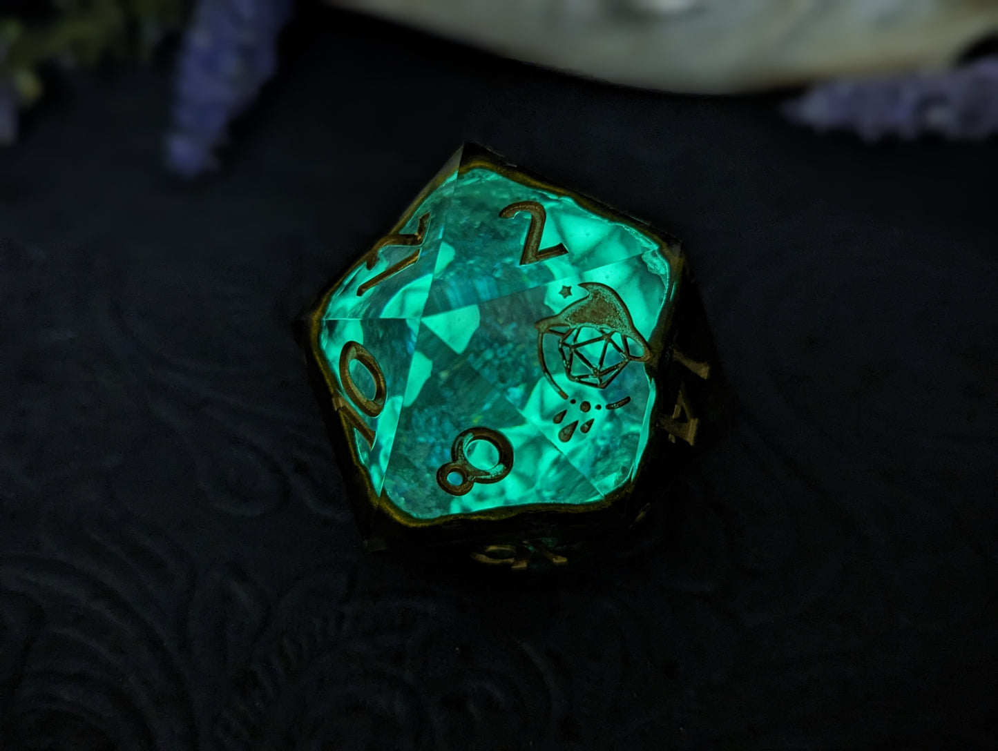 Dungeon Geode - 40mm Chonk d20 Single Dice