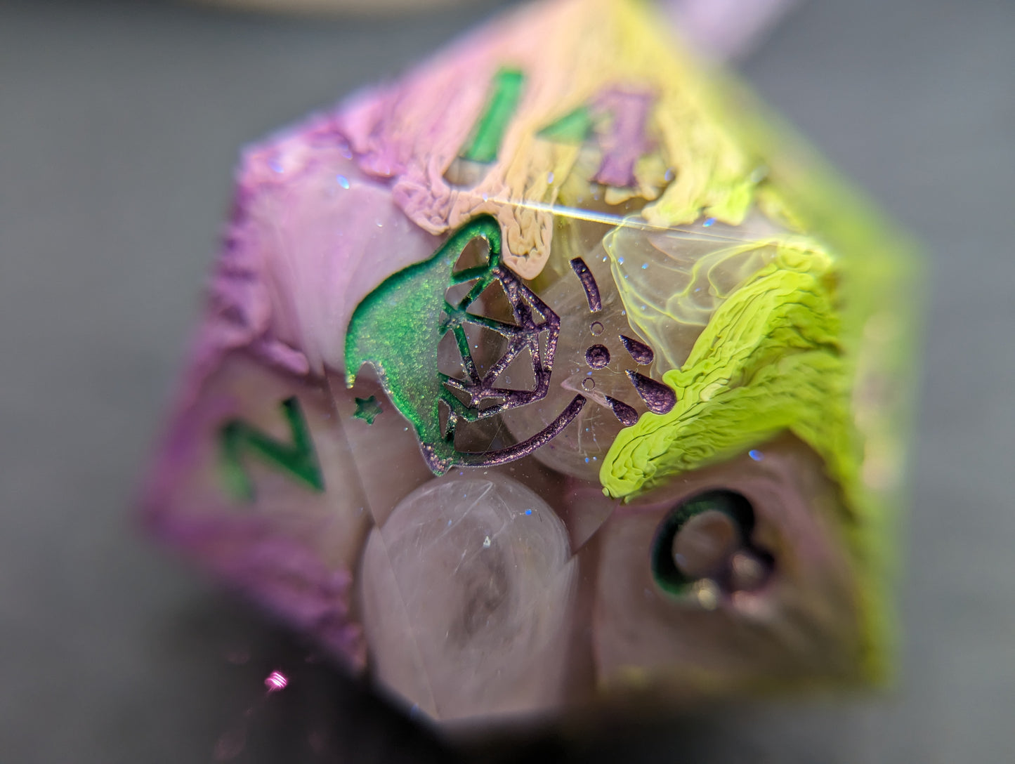 Witch Wisteria - 40mm Chonk d20 Single Dice