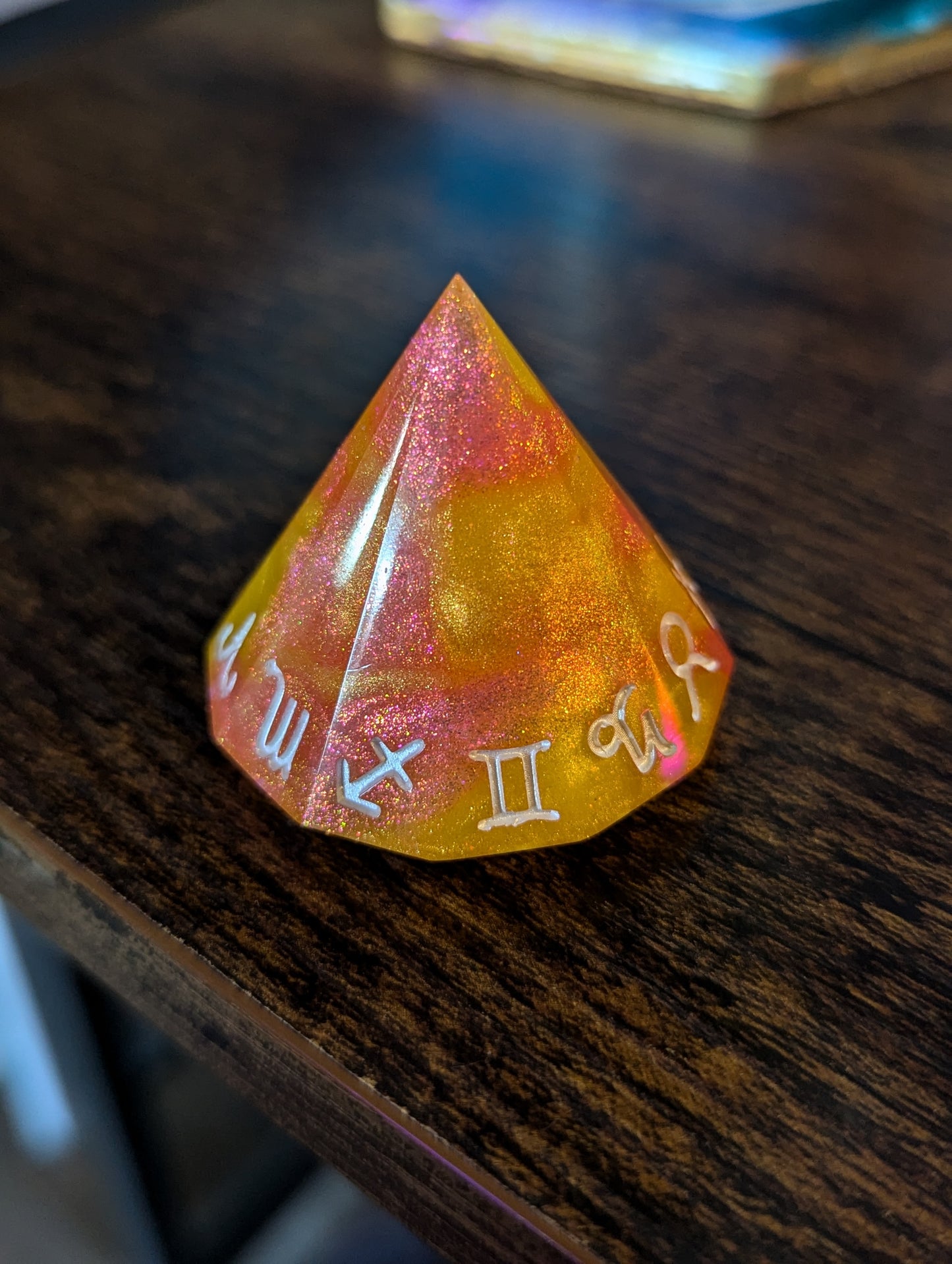 Marigold Spark - Zodiac d12 Single Dice